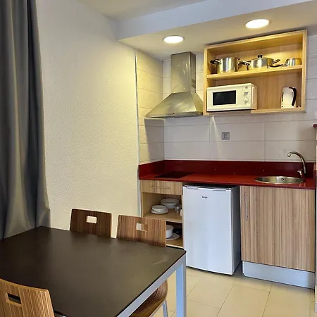 アパルタメントス ジェット 大人専用 アパートホテル