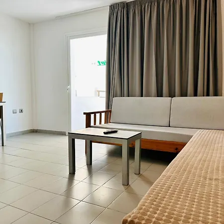 アパルタメントス ジェット 大人専用 3*